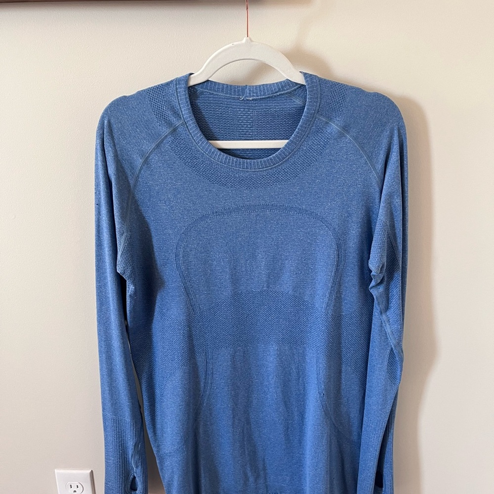 Lululemon Swift top